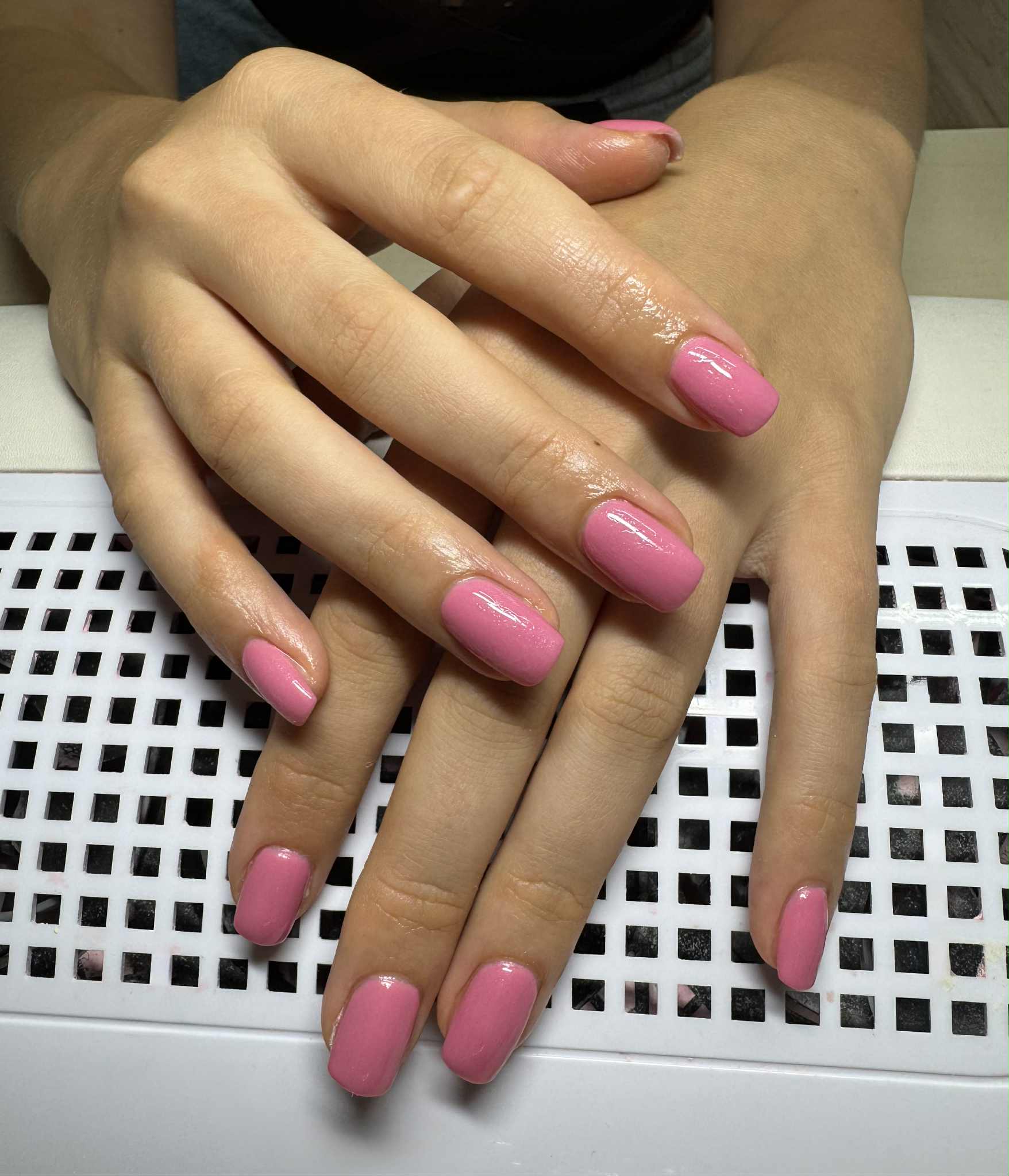 Farebné gélové nechty s nail artom - manikúra Trnava